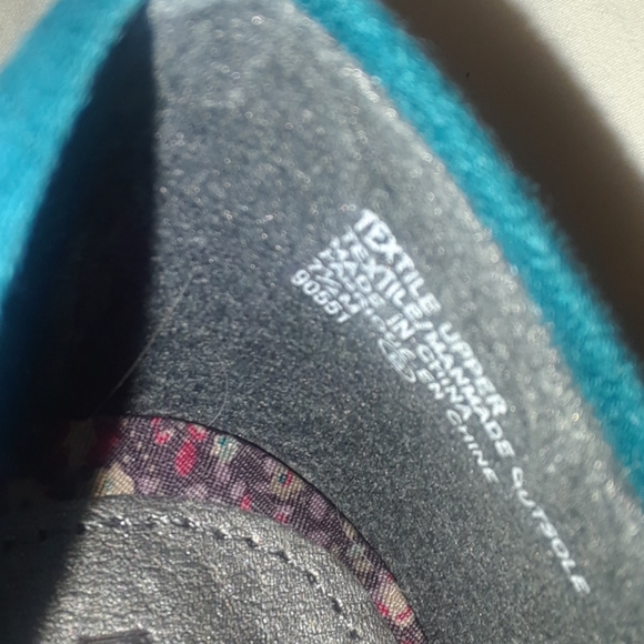 MAURICES HEELS - Picture 3 of 4